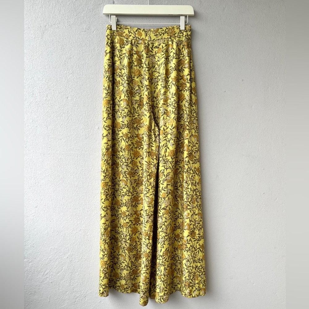 H&M | Wide Leg Floral Trousers - Picture 4 of 16